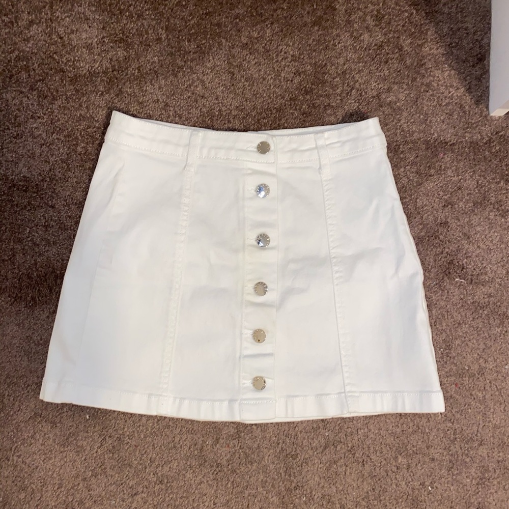 White fitting skirt